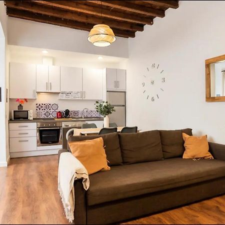 Rustic & Nice Apartment In Malaga Center Exterior photo