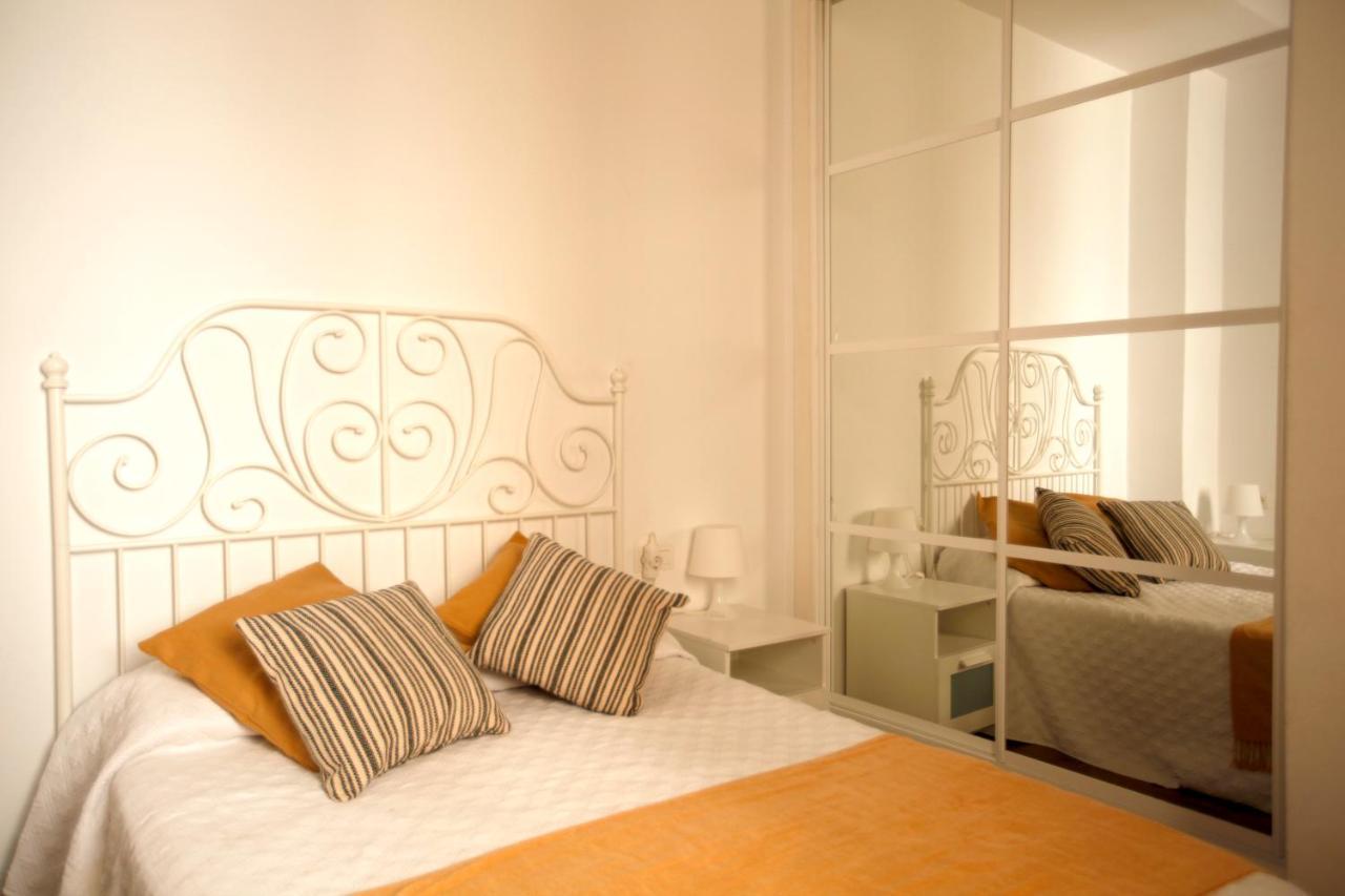 Rustic & Nice Apartment In Malaga Center Exterior photo